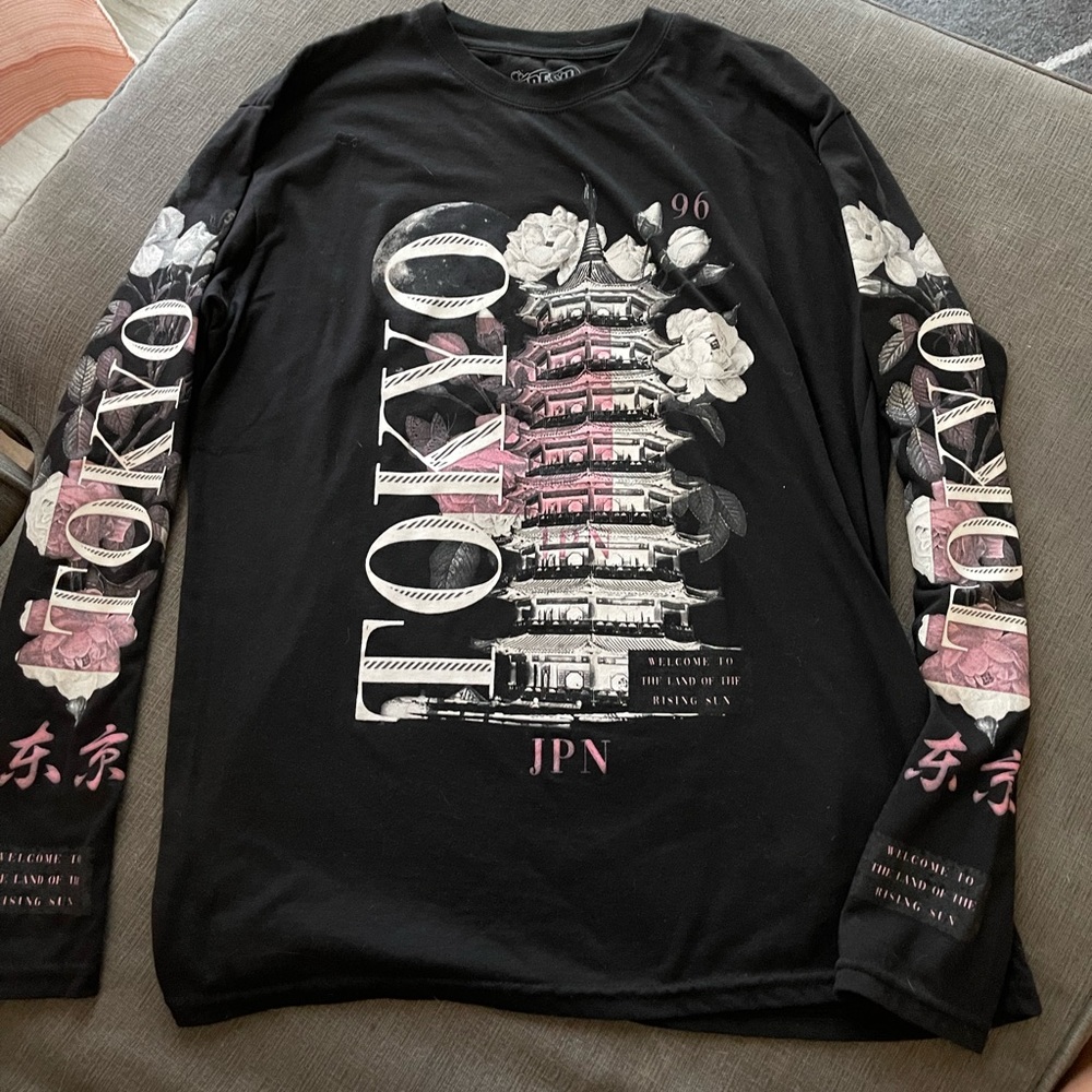 Mens long sleeve tee